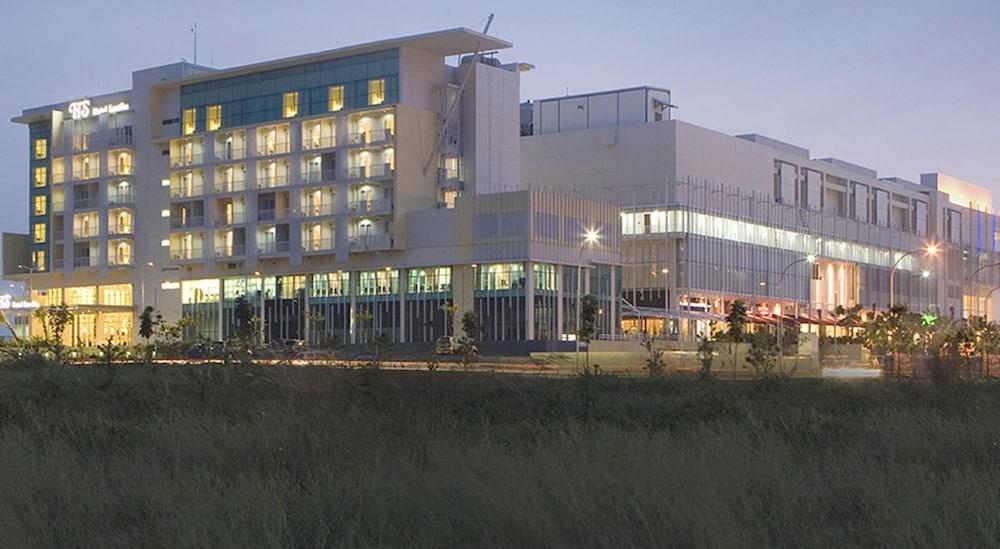 Hotel Santika Bsd City-Serpong Exterior photo