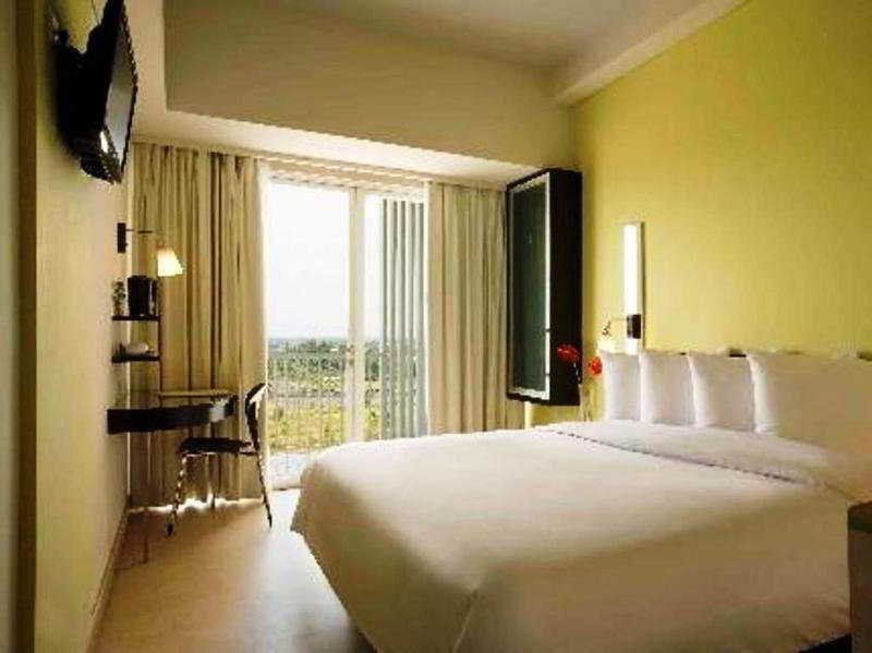 Hotel Santika Bsd City-Serpong Exterior photo