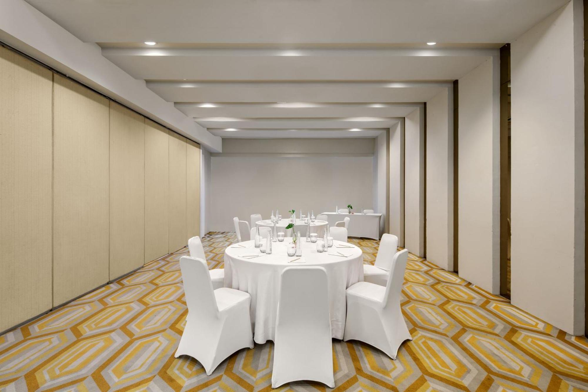 Hotel Santika Bsd City-Serpong Exterior photo