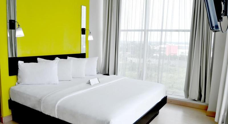 Hotel Santika Bsd City-Serpong Exterior photo